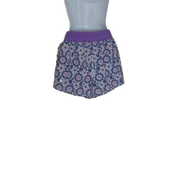 Lululemon Women Run Breeze By Short Twiggy Printed multicolor Floral size 10 - Picture 4 of 8